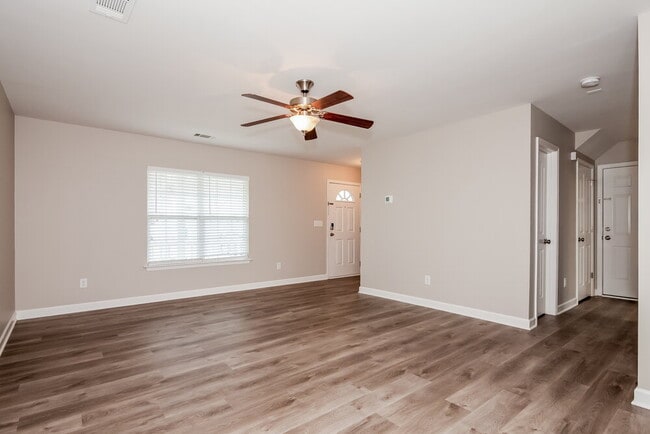 Building Photo - 4709 Brewer Dr