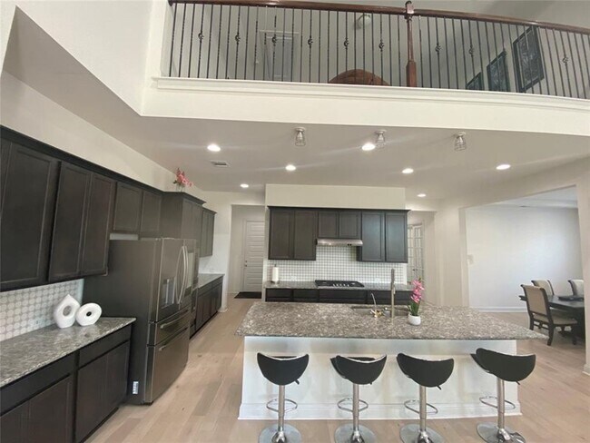 Foto del edificio - Luxury rental in NW Suburb