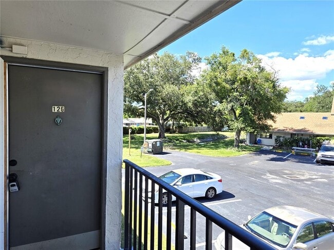 Foto del edificio - 2166 Bradford St