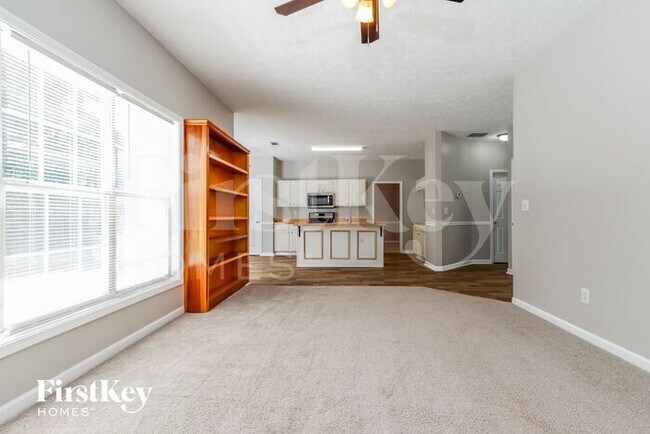 Building Photo - 745 Somerset Vale Dr