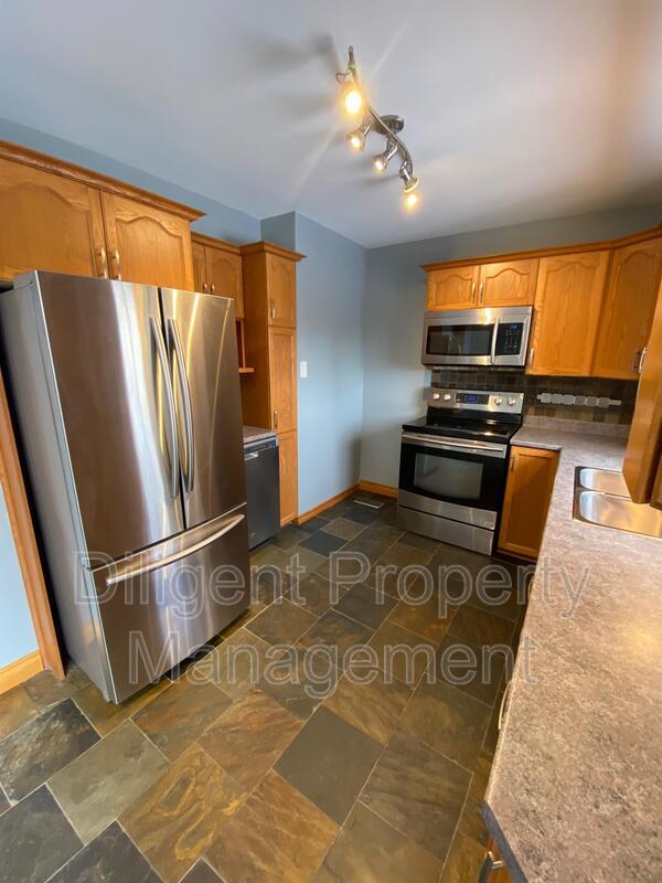 Photo du bâtiment - 369 Applegrove Ave