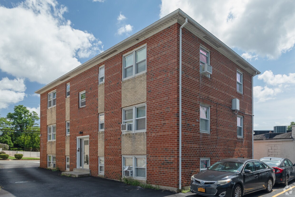 Foto principal - 380 N Corona Ave
