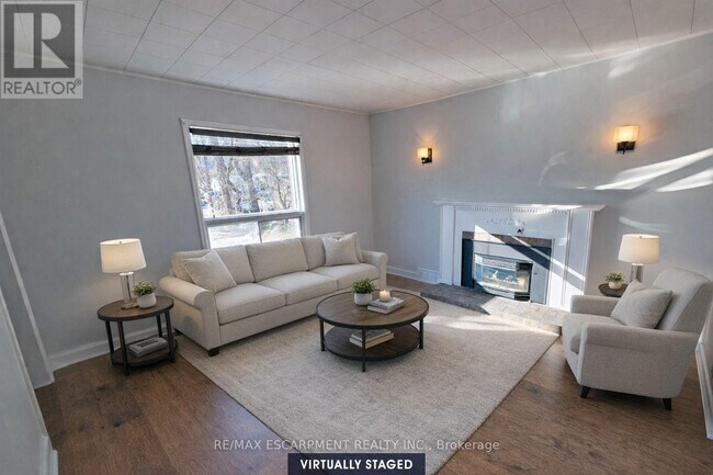 Photo du bâtiment - 205 Main St E