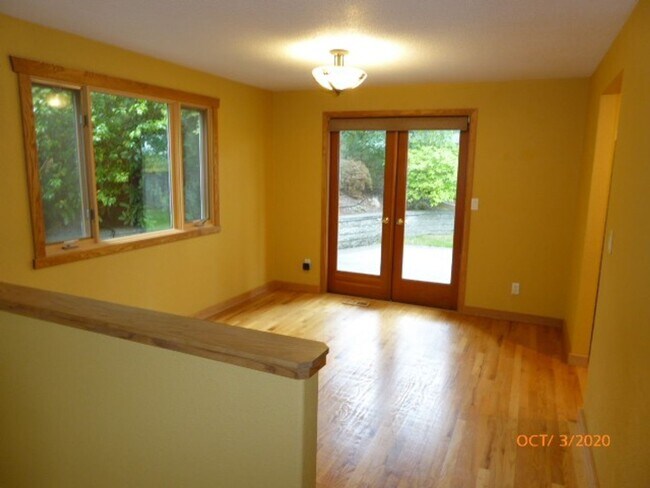 Foto del edificio - Beautiful 2 Story 3 Bed 2.5 Bath