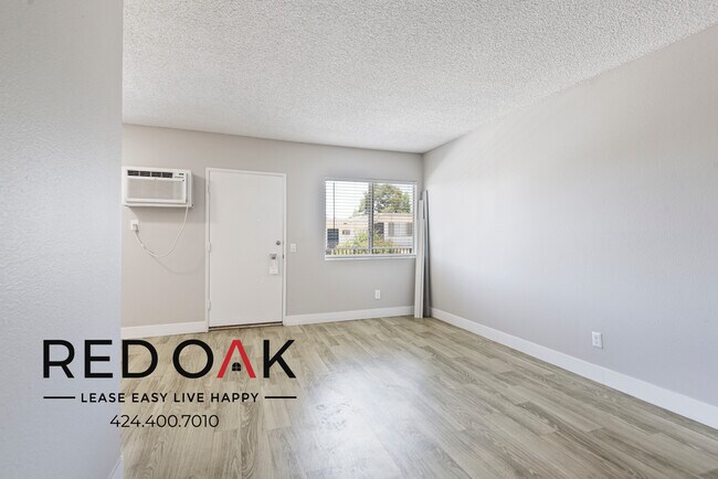 Foto del edificio - 13325 Heacock St