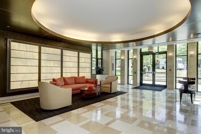 Foto del edificio - 4301 Military Rd NW