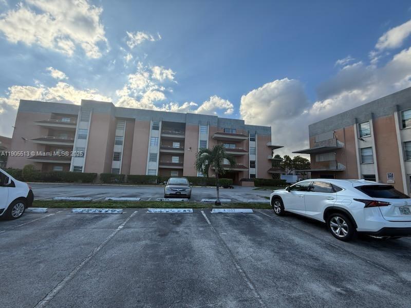 Foto del edificio - 17650 NW 68th Ave