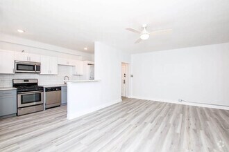 Building Photo - 5920 N Ridge Ave
