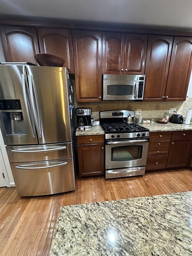 Cocina - 4612 Battenburg Ln