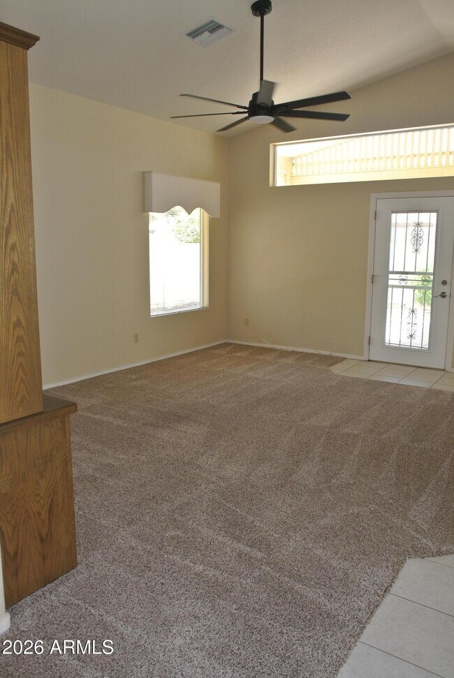 Foto del edificio - 10622 W Mohawk Ln
