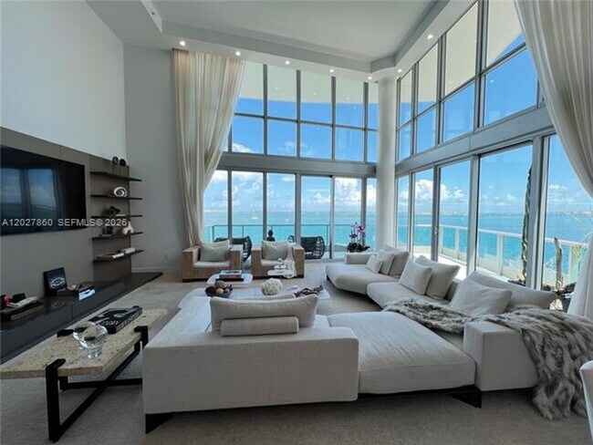 Foto del edificio - 1331 Brickell Bay Dr