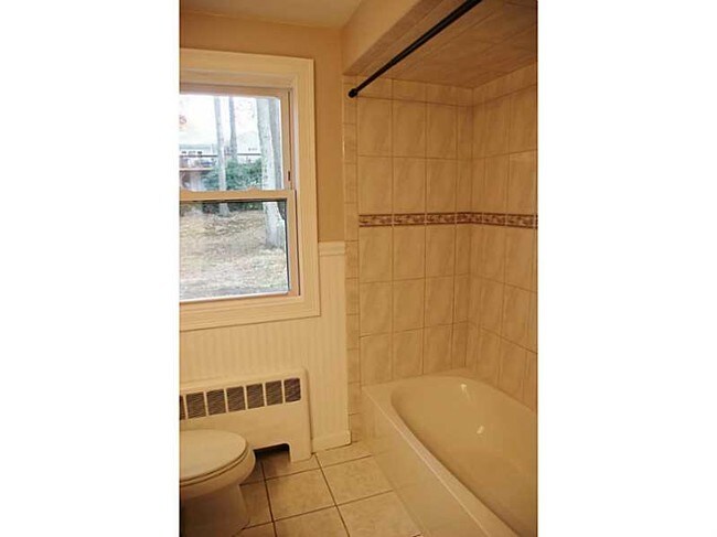 Building Photo - 21 Linwood Rd