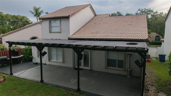 Building Photo - 2523 Bogota Ave