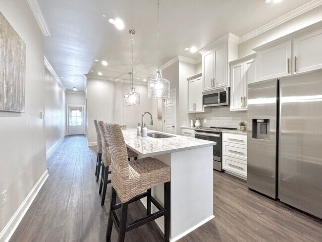 Foto del edificio - Elegant Townhouse in StoneLake Village – S...