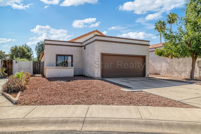 Building Photo - 545 S Danyell Dr