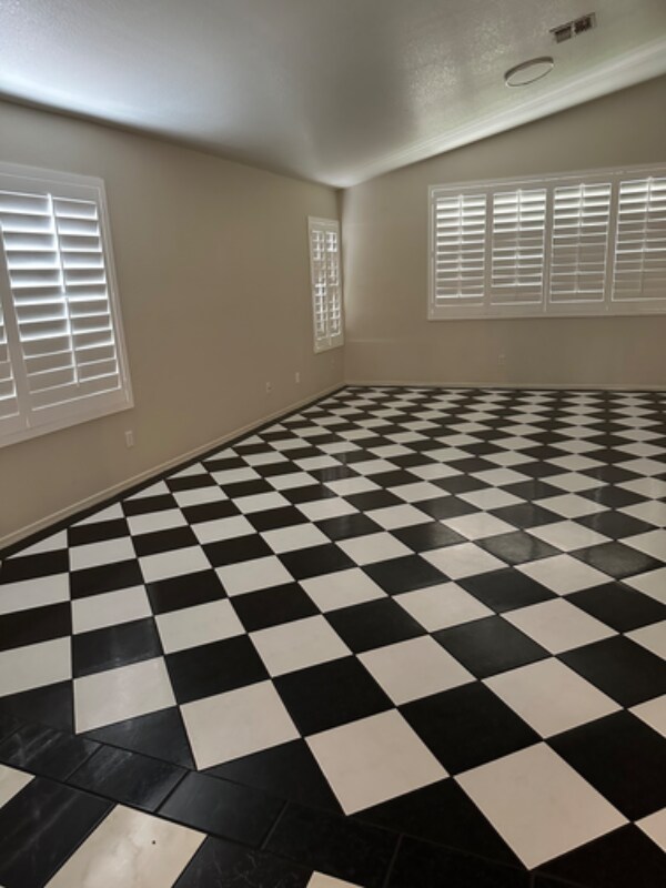 Foto principal - 5449 E Fairfield St