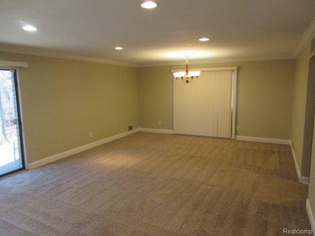 Foto del edificio - 27213 Farmbrook Villa Dr