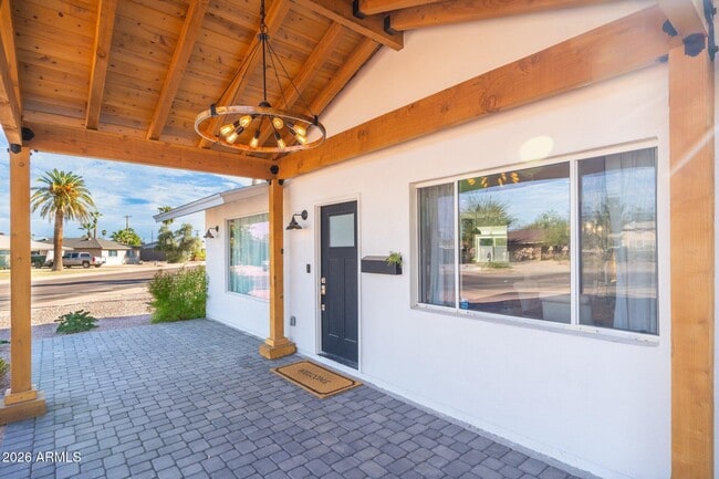 Building Photo - 6749 E Wilshire Dr