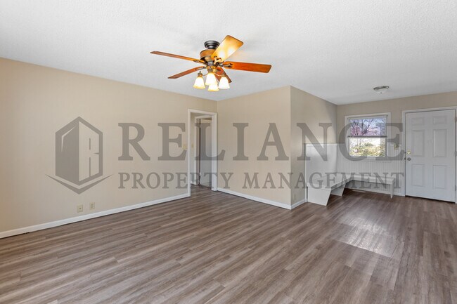 Foto del edificio - 1027 S Pine St