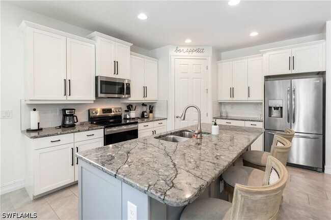 Foto del edificio - 14837 Windward Ln