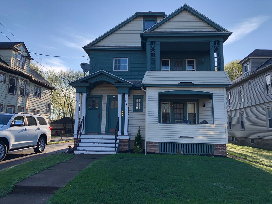 Primary Photo - 1127 Lancaster Ave