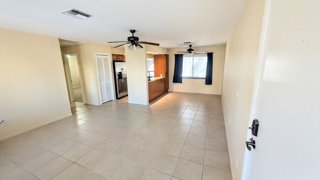 Photo - 2 BED 1 BATH CONDO ON SIESTA KEY **ALL UTILITIES/WIFI INCLUDED**