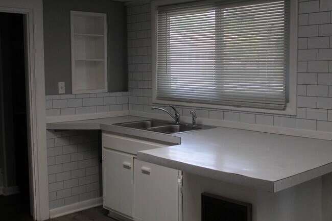 Foto del edificio - 407 6th St