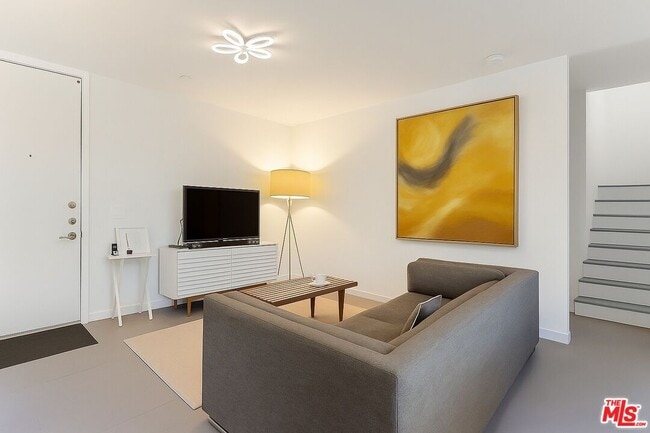 Building Photo - 3248 Descanso Dr