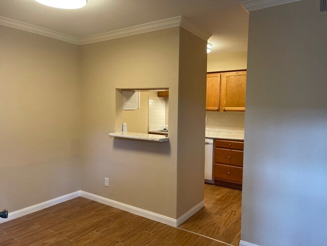 Building Photo - 5550 N Braeswood Blvd
