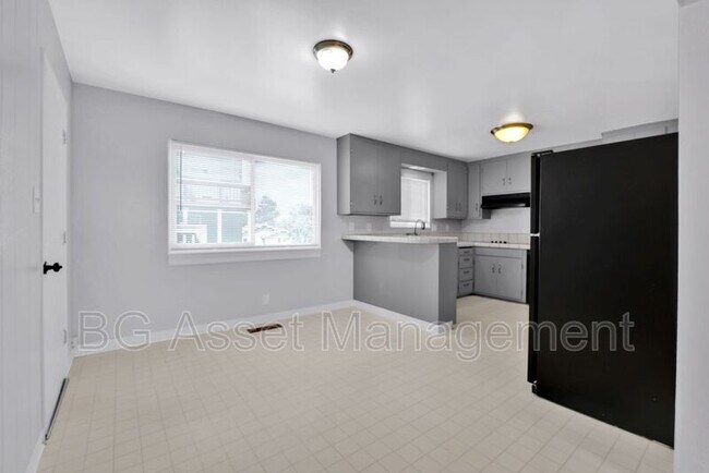 Foto del edificio - 6249 Highland Ave