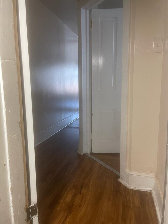 Foto del edificio - 27 S 11th St