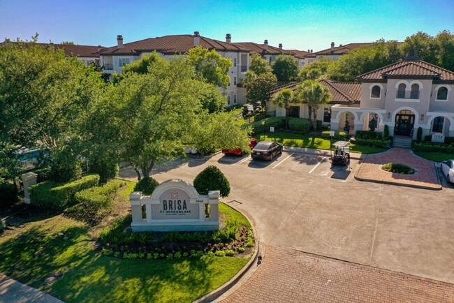 Foto del edificio - 2840 Shadowbriar Dr