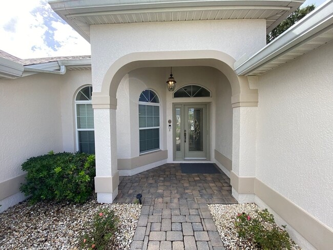 Building Photo - Gorgeous 3 + 2 Turnkey ANNUAL Lease w/Swim Spa & Large Private Screened in Patio In The Village o...