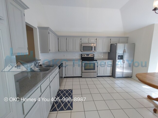 Foto del edificio - Spacious and Updated 3 Bed in Norman!