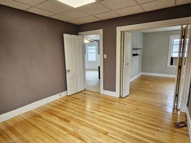 Building Photo - 20 Kosta St