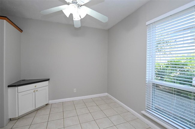 Building Photo - 5239 Arboles Dr