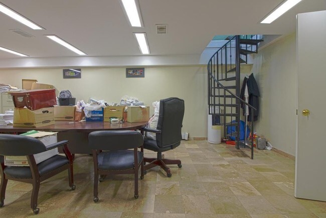 Lower Level - 943 4th Ave