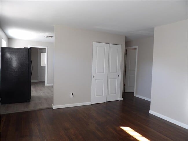 Foto del edificio - 122 Tracy Ln