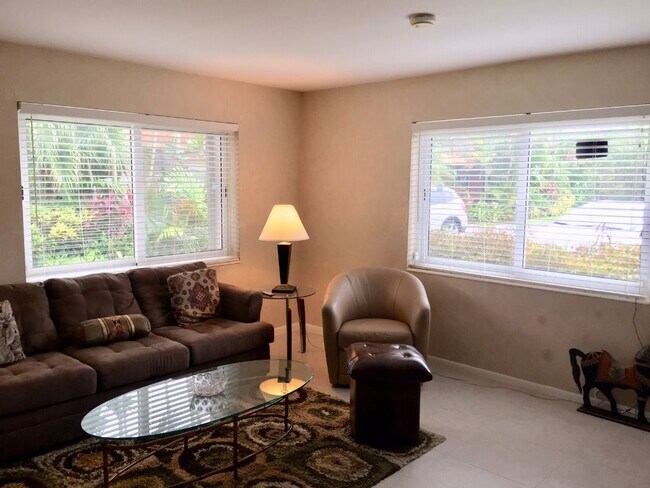 Foto del edificio - 136 NE 19th Ct