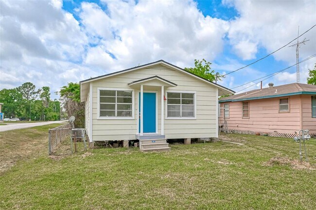 Building Photo - 4222 Sevan St