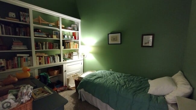 Building Photo - 139 Nth 4th St. Apt. B