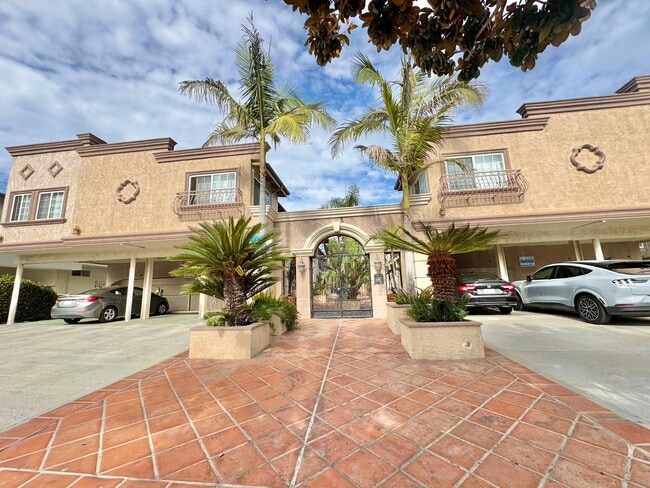 Building Photo - 3608 Keystone Av