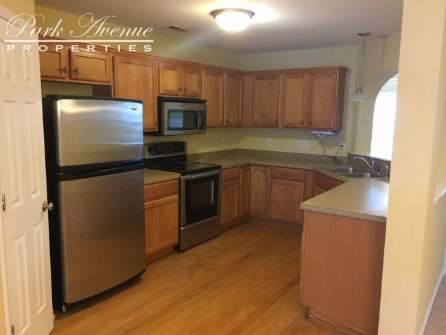 Building Photo - 8860 Thornton Town Pl