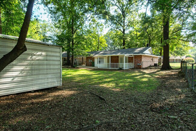 Foto del edificio - 4228 Johnstown Dr
