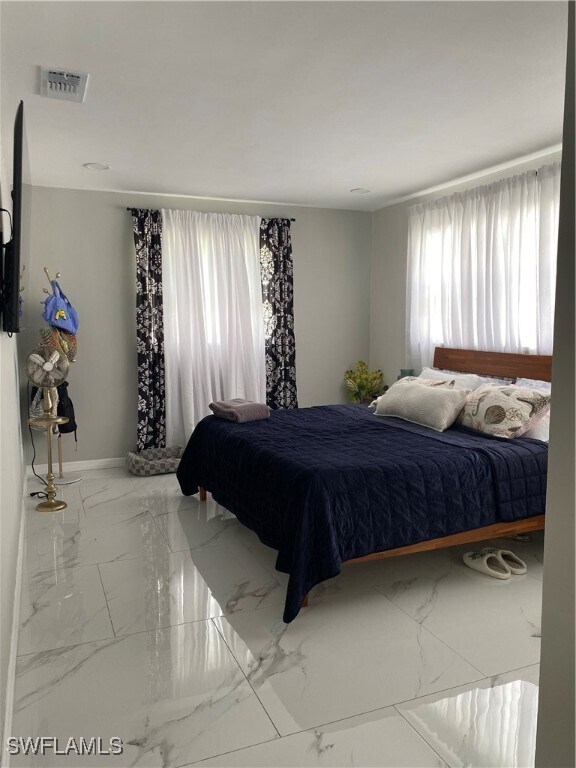 Foto del edificio - 1419 Shelby Pkwy