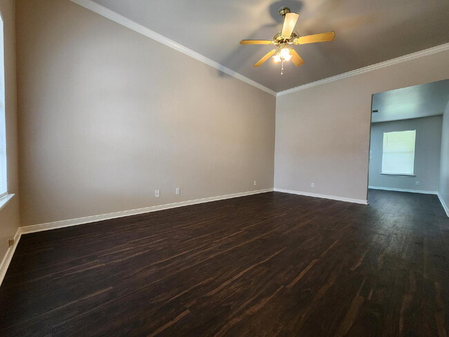 Building Photo - 1807 Windward Dr