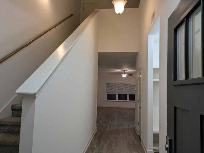 Building Photo - 1706 Lone Jack Ln