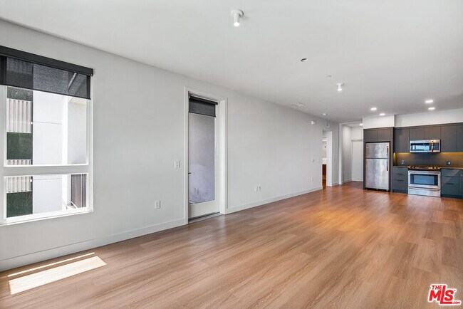 Foto del edificio - 10601 Washington Blvd