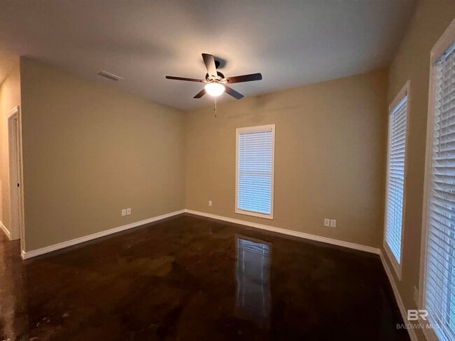 Foto del edificio - 33048 Stables Dr