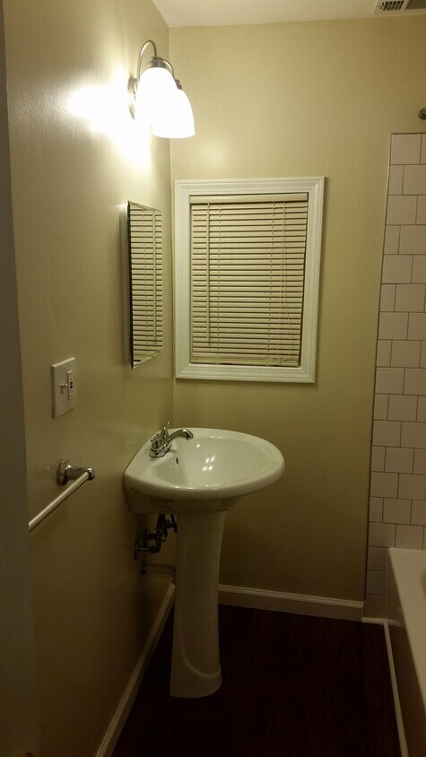 Foto principal - 22 Weyand Ave